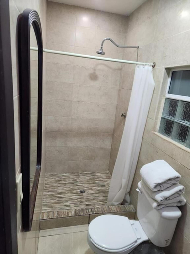 Bathroom 3, HOTEL DON QUIJOTE, Mexicali