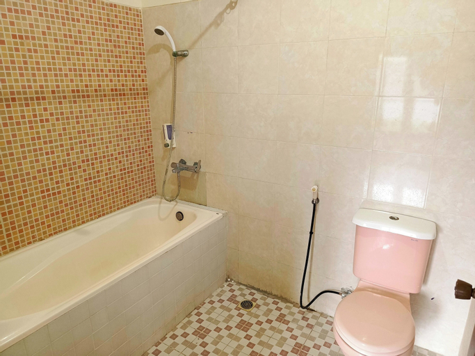 Bathroom 4
