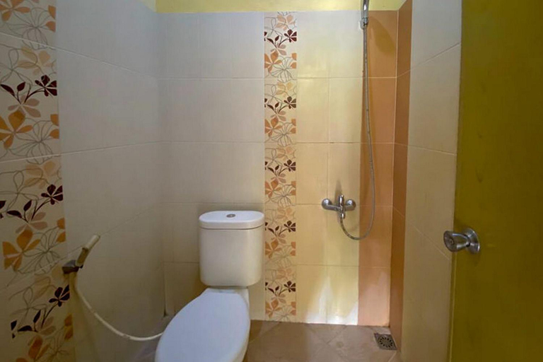 Bathroom 12