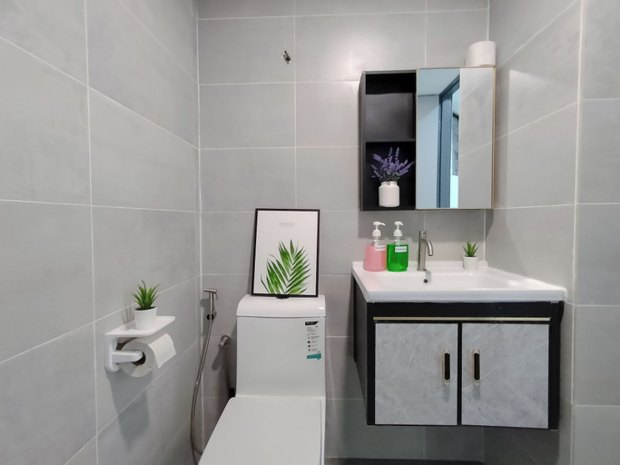 Bathroom 28