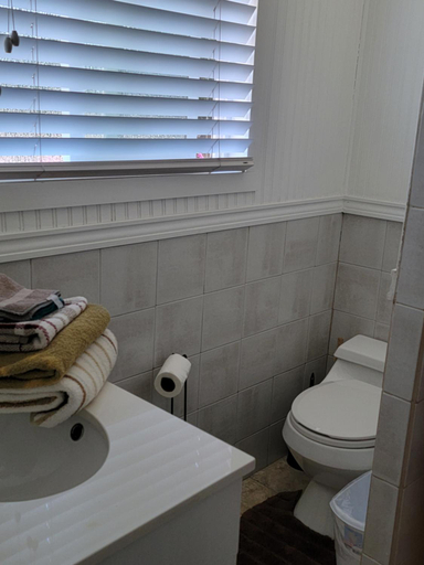 Bathroom 2, Casa de Taft, San Diego