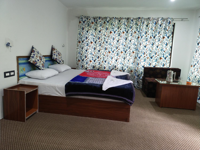 Bedroom 2, Tip Top Pahalgam, Anantnag