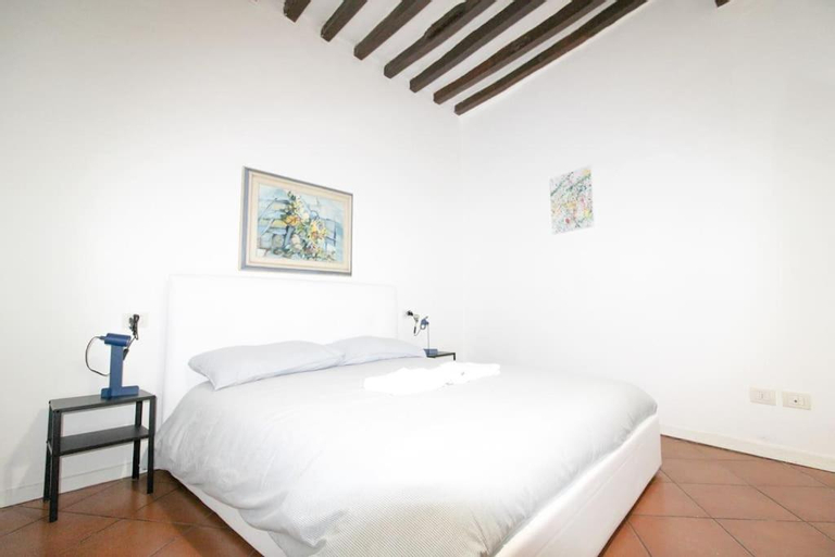 Beautiful Center Apartments - posti auto privati prenotabili, Parma