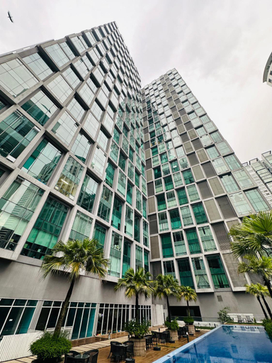 Exterior 4