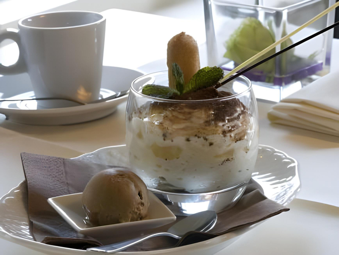 Food & Drinks 4, Hotel - Restaurant Lakerhof, Maasbracht