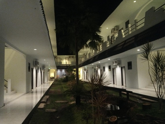 Exterior & Views 4, Mahkota Hotel, Banyuwangi