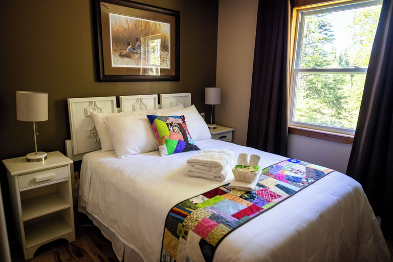 Bedroom 5, Upper Humber Settlement A FarmStay BNB, Division No. 5