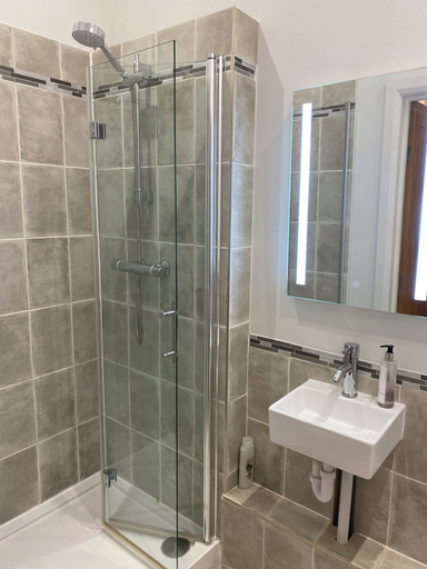 Bathroom 3, Old Thatch Bambers Green, Essex
