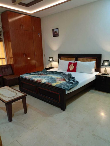 Bedroom 2, New Sunrise Guest House, Islamabad