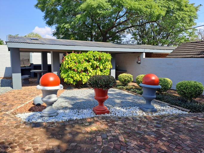 Others 2, Sleep 'n Go Guesthouse, Waterberg