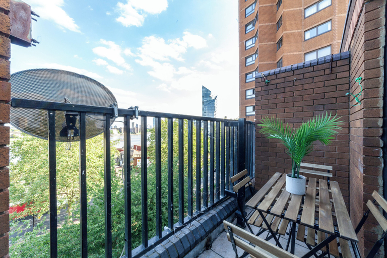 Others 5, 4 Bed Flat near King’s Road, London