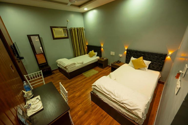 Bedroom 2, Hotel Mittal Garden, Jalpaiguri