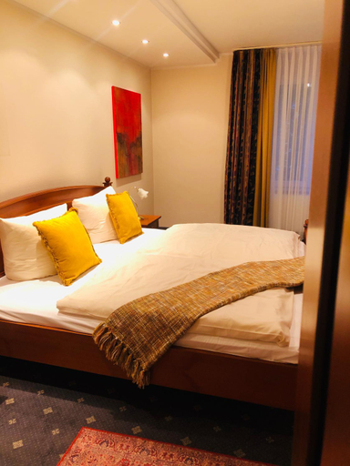 Bedroom 12