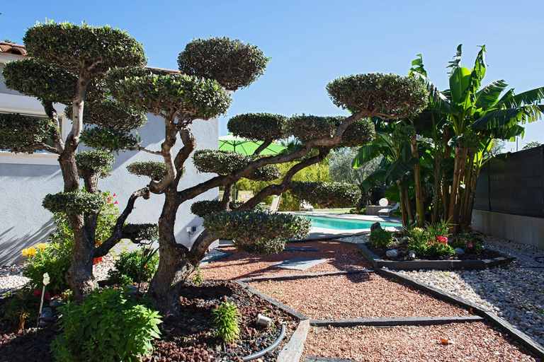 Others 3, Belle Villa moderne avec piscine et jardin, Var