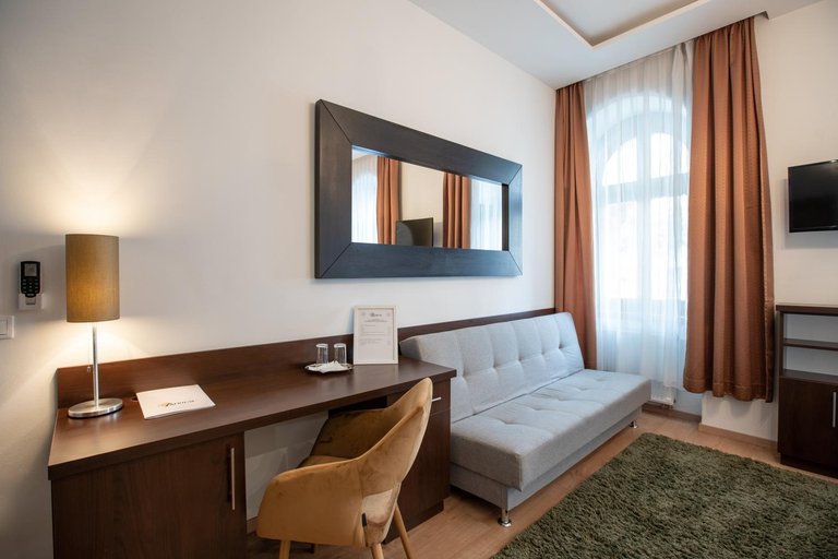 Others 4, Atrium Rooms & Cafe, Sopron-Fertőd