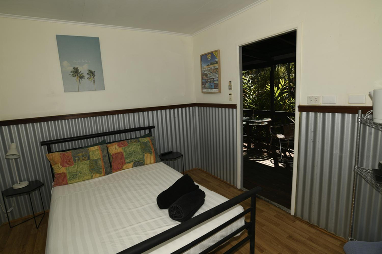 Bedroom 3, Scotty's Mission Beach YHA, Cardwell