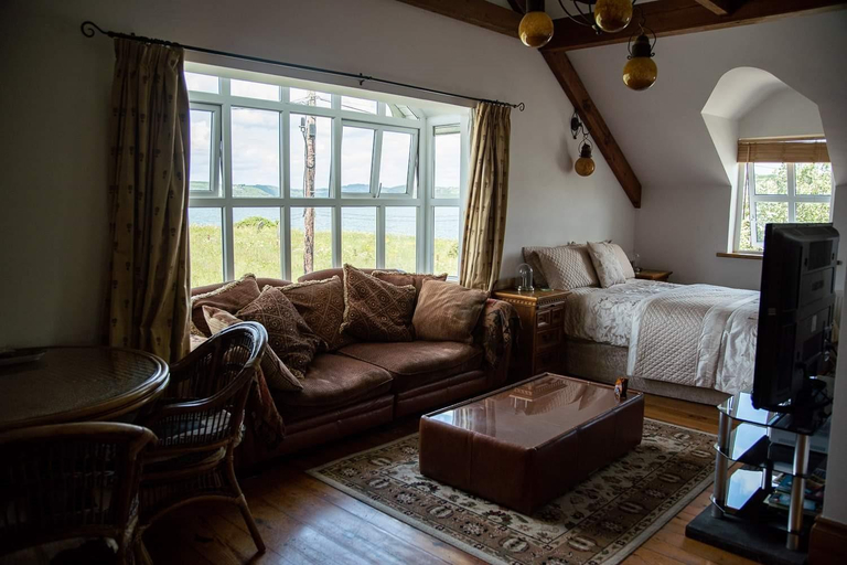 Others 5, The Moorings B&B