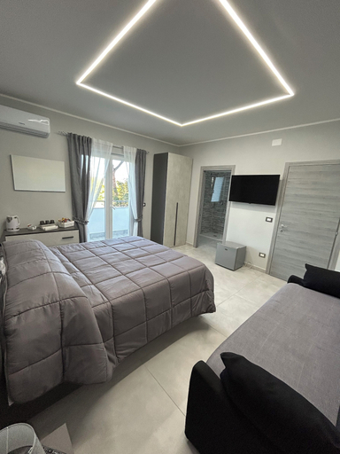 Bedroom 3, SKYCITY 2, Napoli
