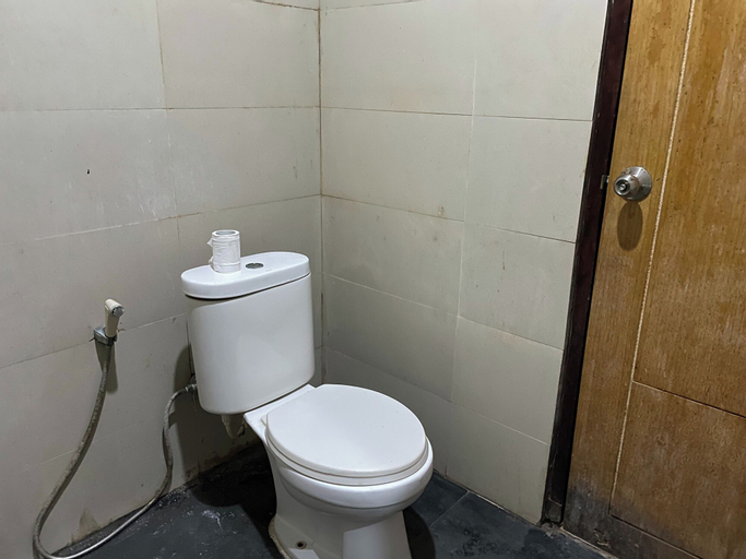 Bathroom 7