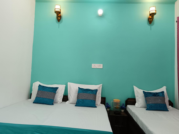 Bedroom 4, Hotel Tejas, Rudraprayag
