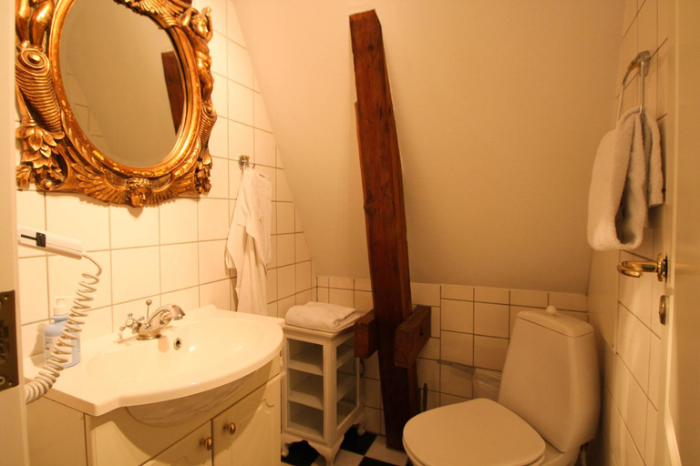 Bathroom 3, Sophiendal Manor, Skanderborg