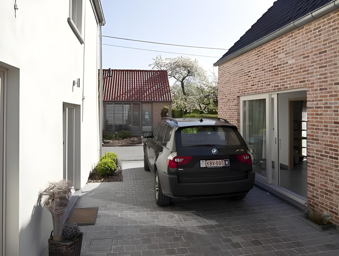 Others 5, Sino, Oost-Vlaanderen