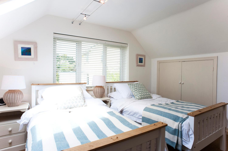 Others 5, Nearwater, Cornwall