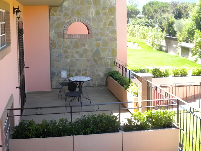 Others 5, Garden B&B, Arezzo