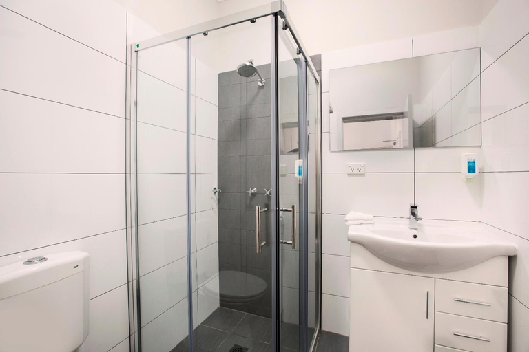 Bathroom 20