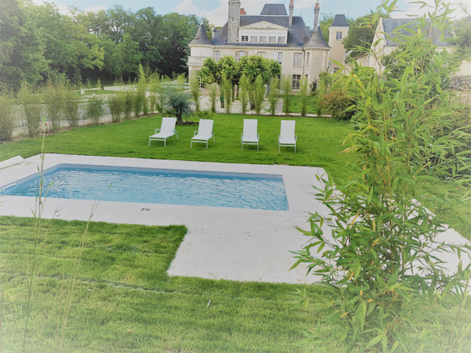 Sport & Beauty 2, Cottage du chateau for 4 people 90 M- 2 bedrooms 2 bathrooms pool, Indre-et-Loire