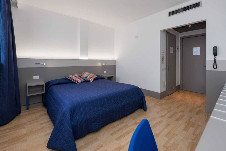 Bedroom 3, HOTEL MARTINI, Verona