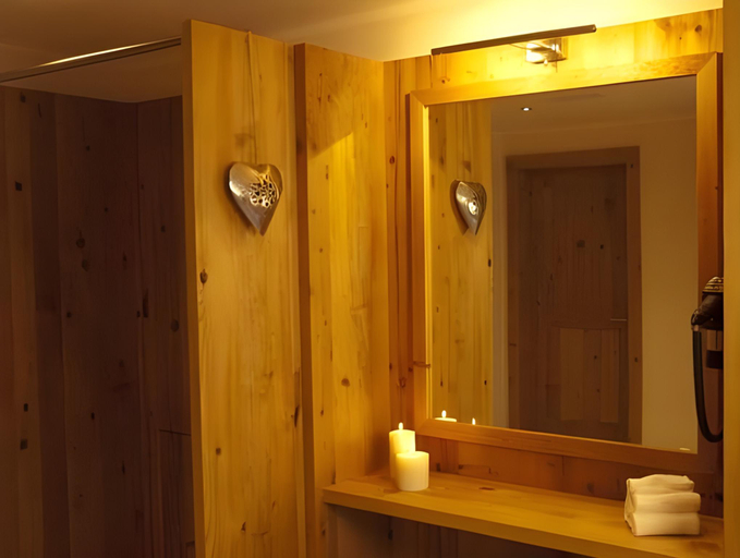 Bathroom 3, Hotel Acerina Superior, Bludenz