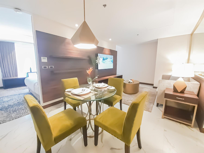 Dining Room 16