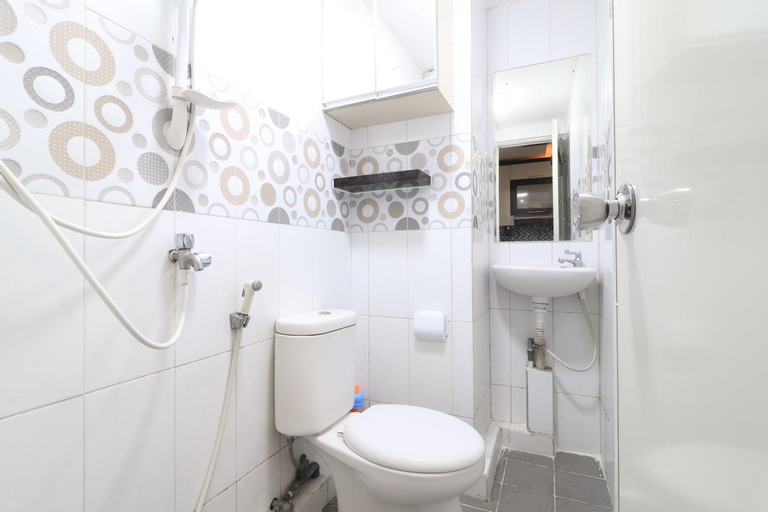 Bathroom 11
