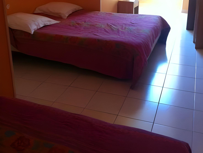 Bedroom 3, Hotel d'Ostende, Alpes-Maritimes
