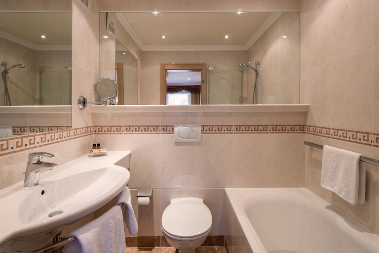 Bathroom 4, Hotel Jenbacherhof, Schwaz