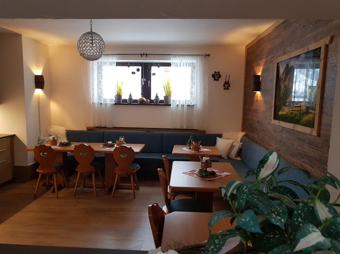 Others 2, Fruhstuckpension Larson, Sankt Johann im Pongau
