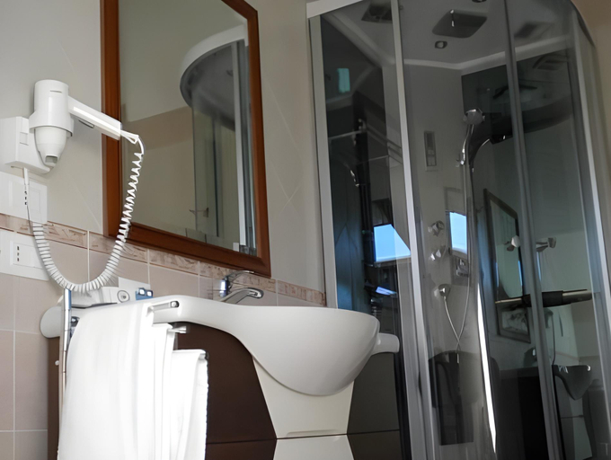 Bathroom 3, Hotel Insonnia, Salerno