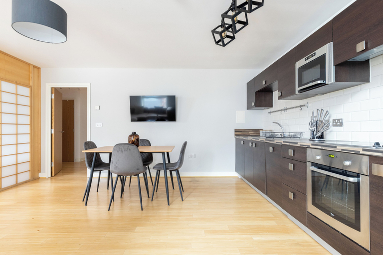 Others 5, Spacious 2 Bed Apartment in Dalston, London
