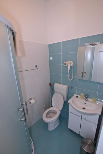 Bathroom 2, Solaria Apartments Porec, Poreč
