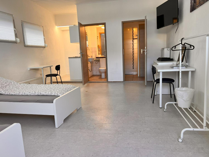 Bedroom 6