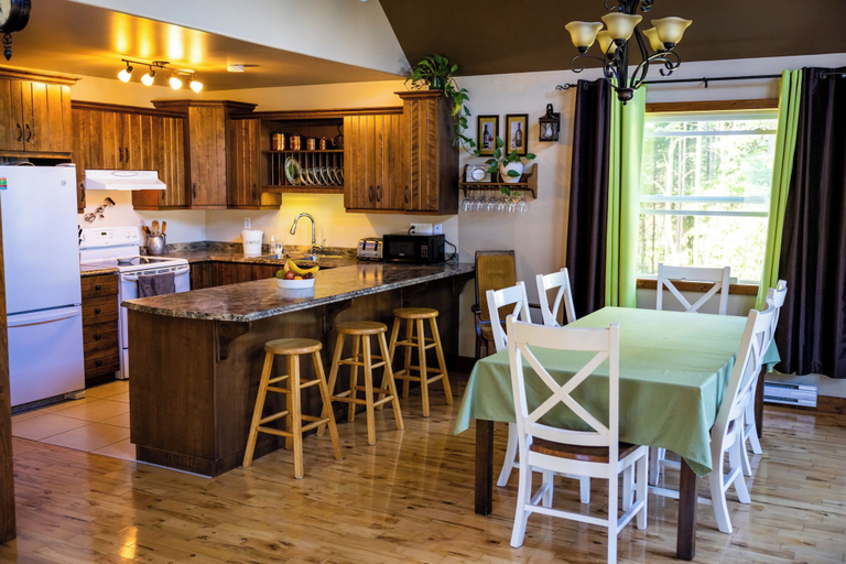 Others 5, Upper Humber Settlement A FarmStay BNB, Division No. 5