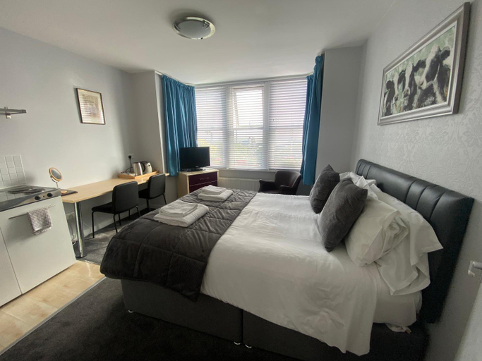 2, WynnStay Studio Apartments, Southend-on-Sea