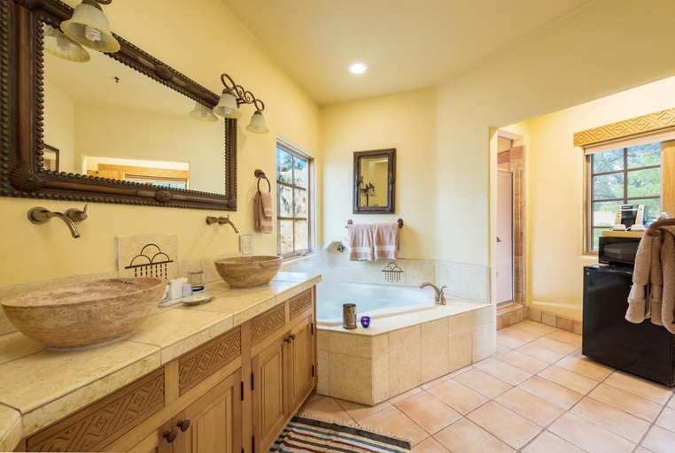Bathroom 12