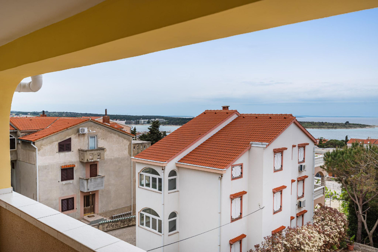 Others 5, Nice Apartment Silvia 3 for 3 Persons, Novalja