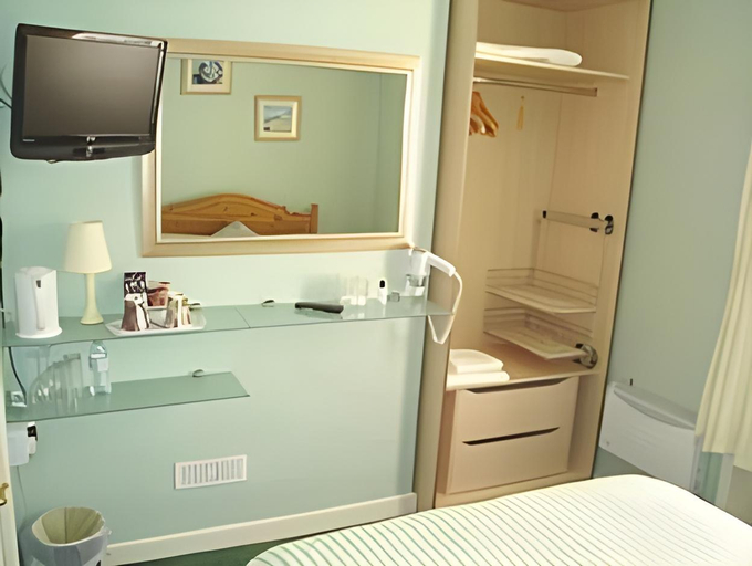 Bathroom 4, Philbeach Guest House, Dorset