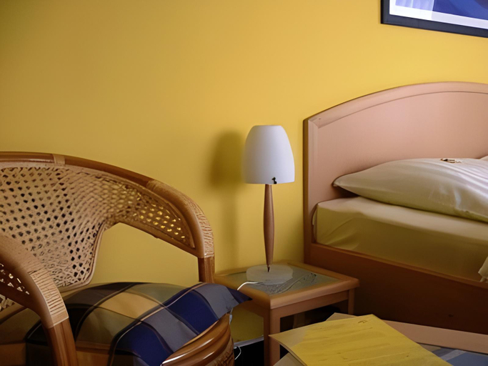 Bedroom 2, Hotel Kiose - Ferienwohnungen, Nordfriesland