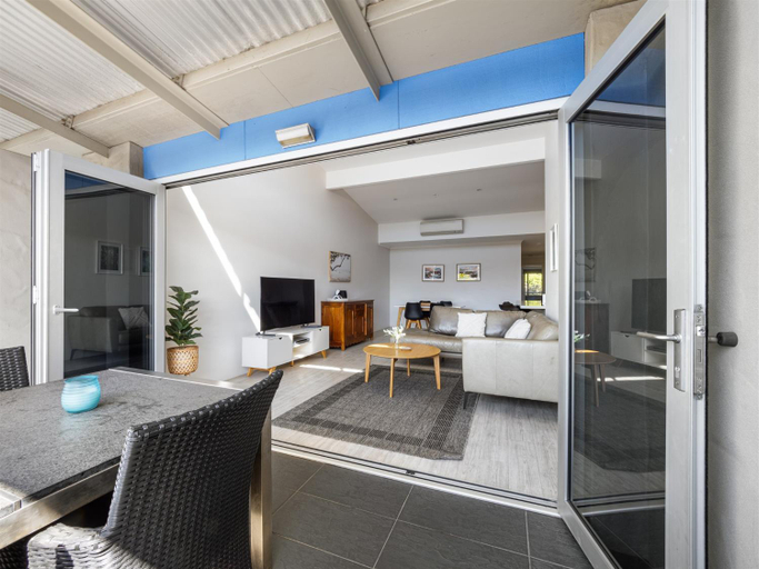 Others 3, Rooftop, Augusta-Margaret River
