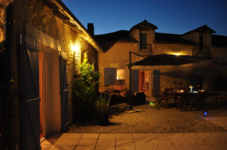 Others 2, Chambres d'Hotes La Grange Au Bois, Dordogne