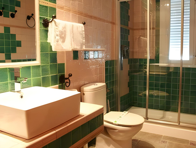 Bathroom 3, Apartahotel Al Alba, Jaén